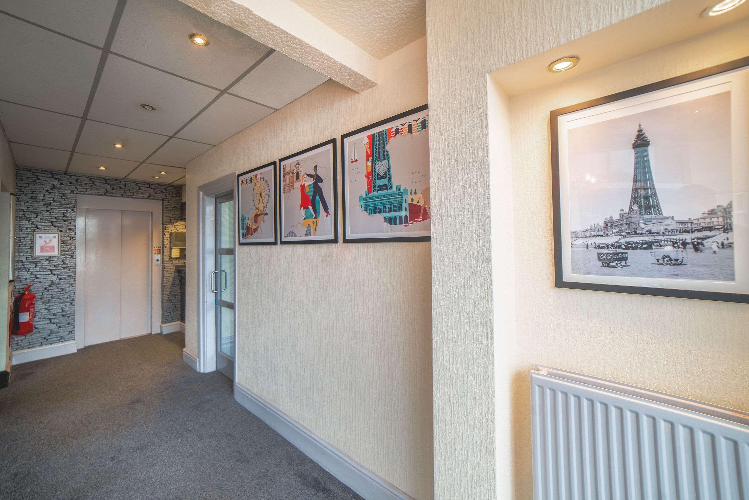 Comfort Inn Blackpool Gresham Экстерьер фото