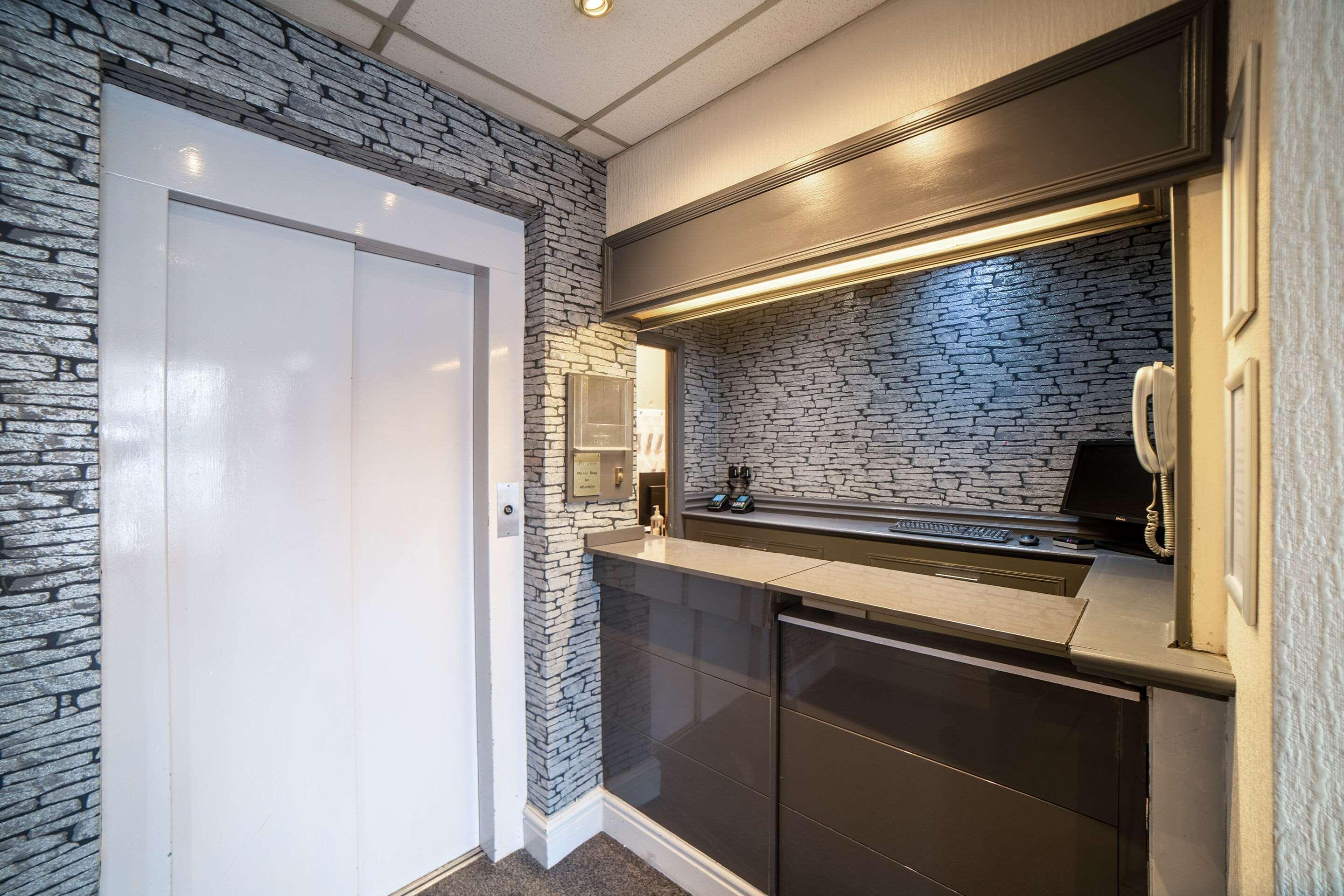Comfort Inn Blackpool Gresham Экстерьер фото